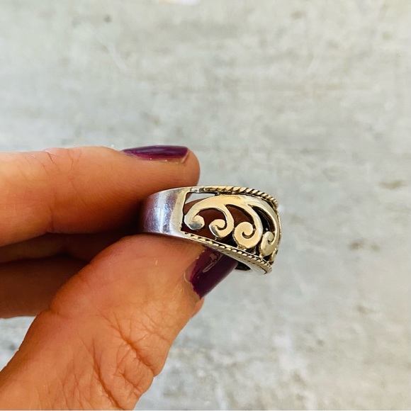 ♥️ Artisan ♥️ Vintage Sterling Silver Floral Ring - Picture 6 of 13